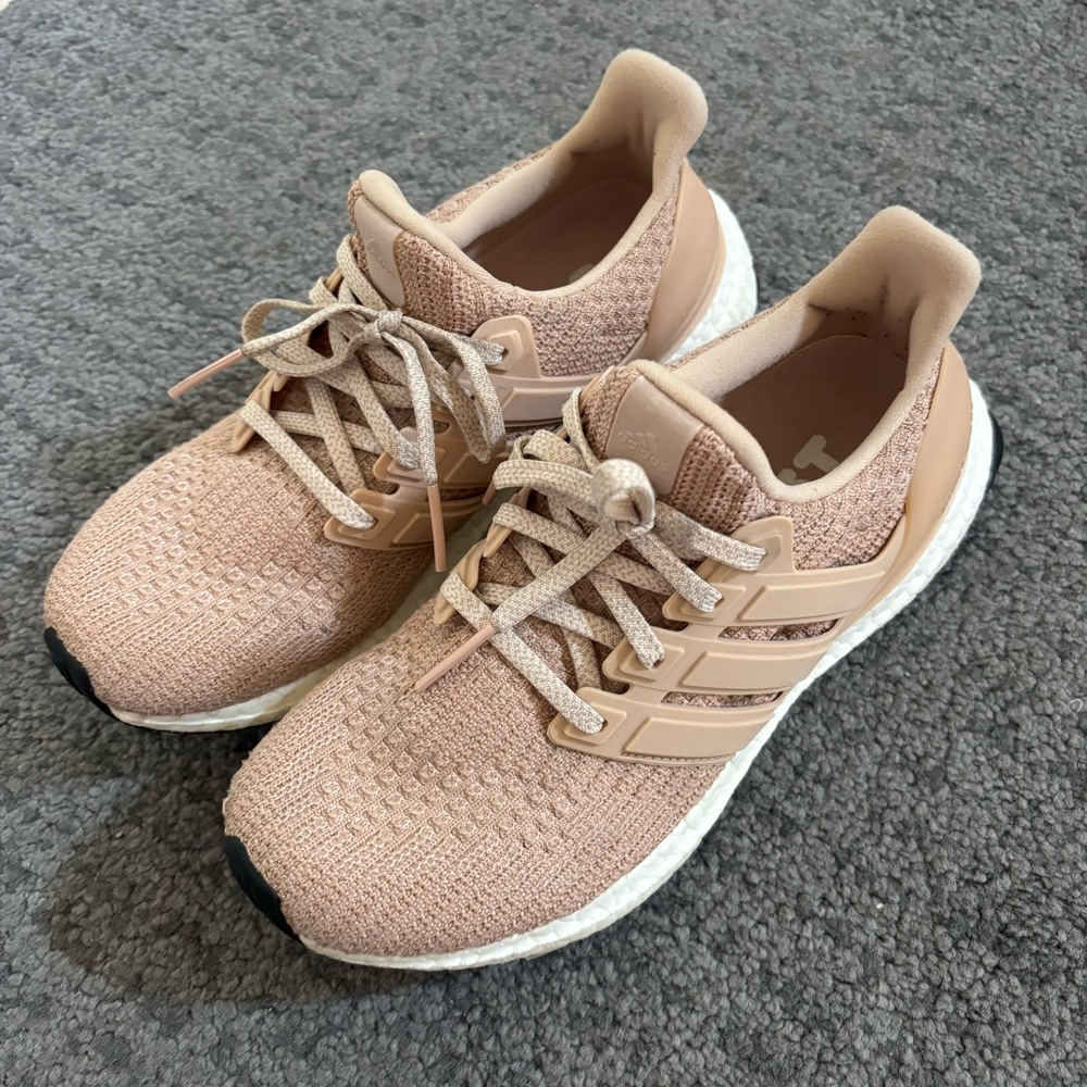 Adidas Ultra Boost •S 6.5